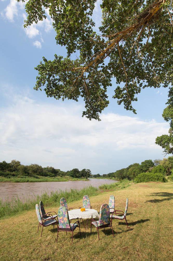 Maninghi Lodge Hoedspruit Exteriör bild